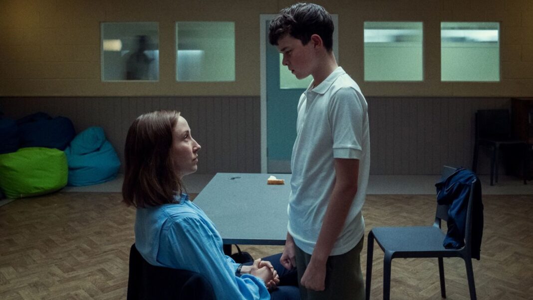 Serie “Adolescencia” arrasa en los premios BAFTA de televisión